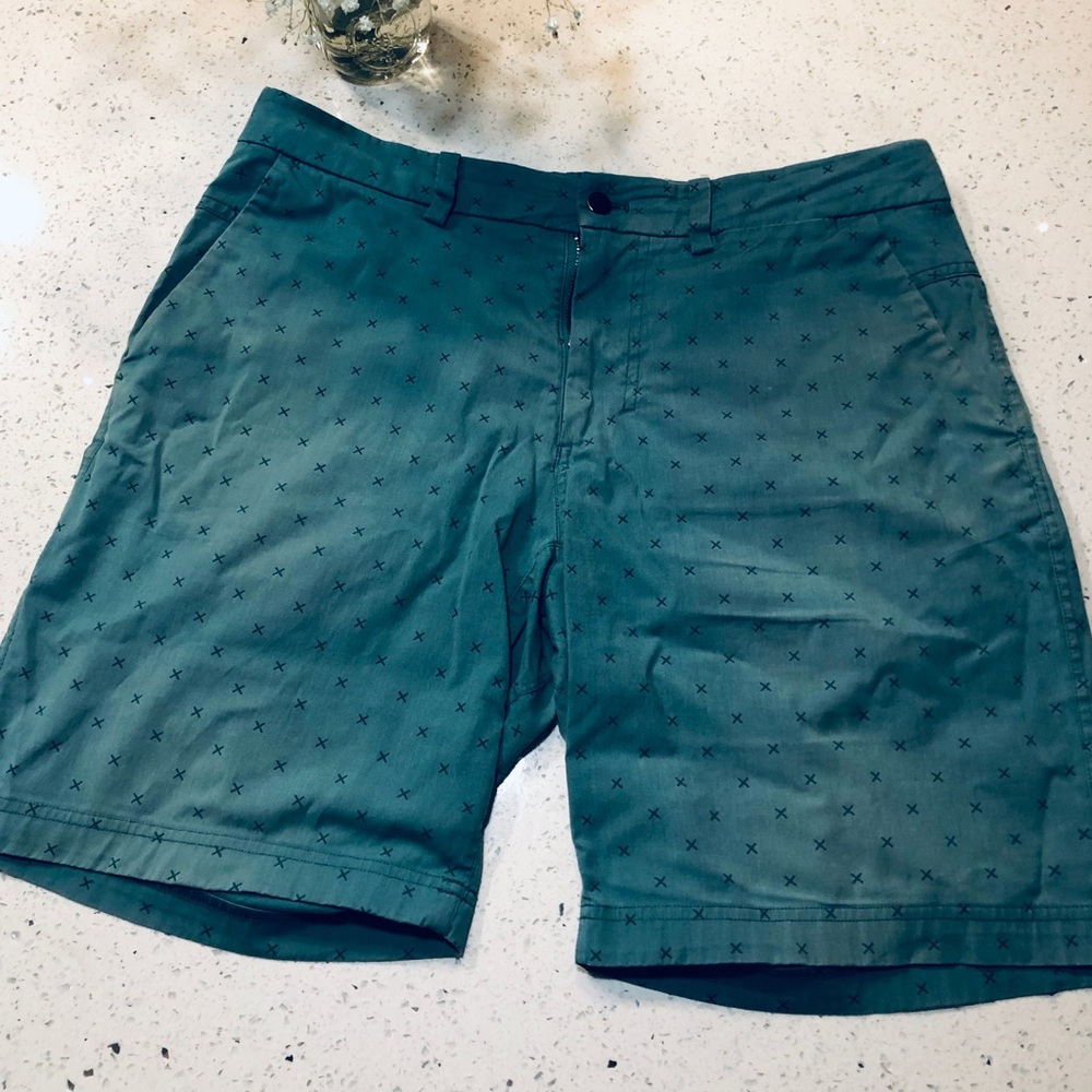 Lululemon Shorts Size 36